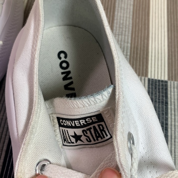 Women’s Chuck Taylor Move All Star Converse Platform Sneakers, White, size 9 - Picture 8 of 13